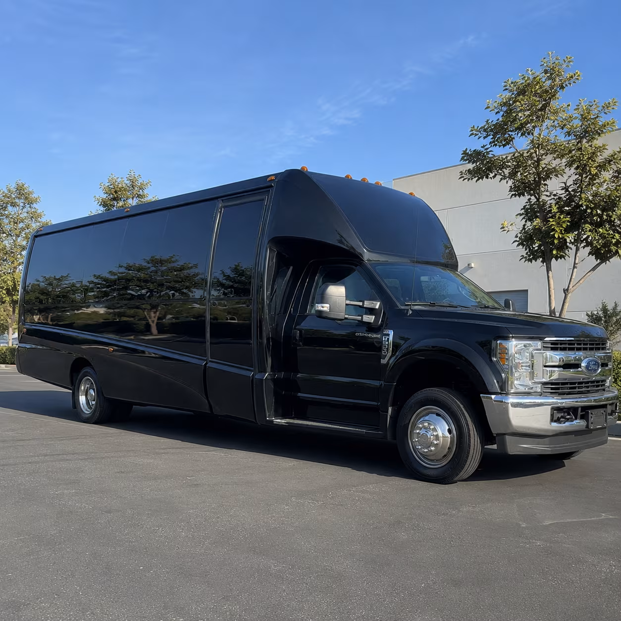 Cincinnati Birthday, Sweet 16, & Quinceañera Party Bus Rentals