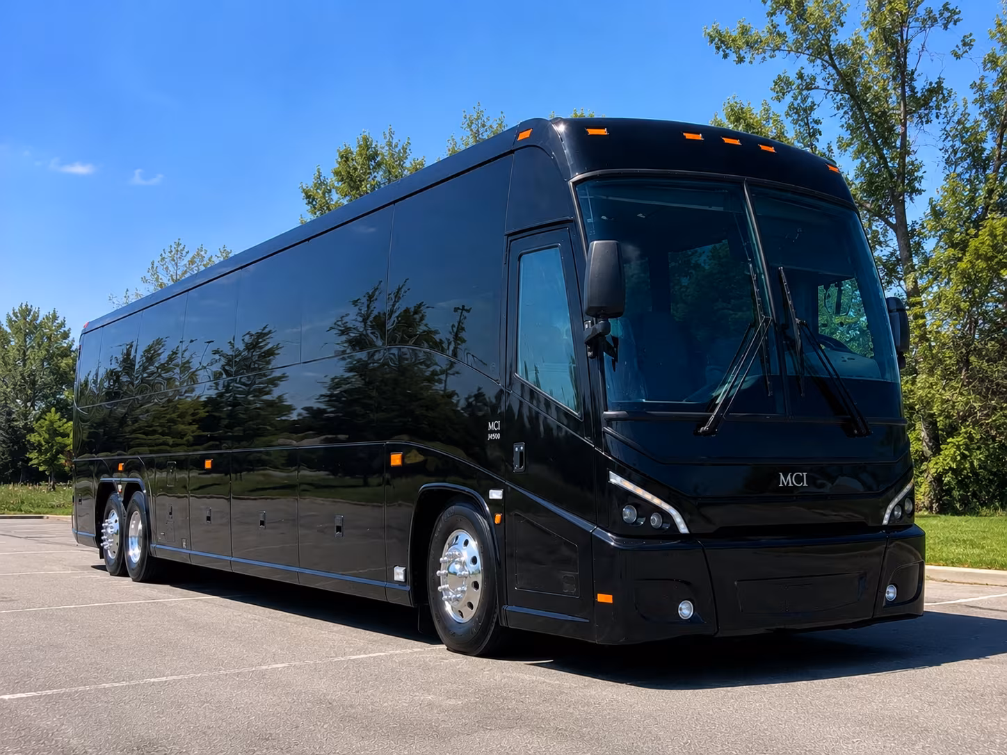 Lexington Airport Shuttle & Transportation party bus exterior