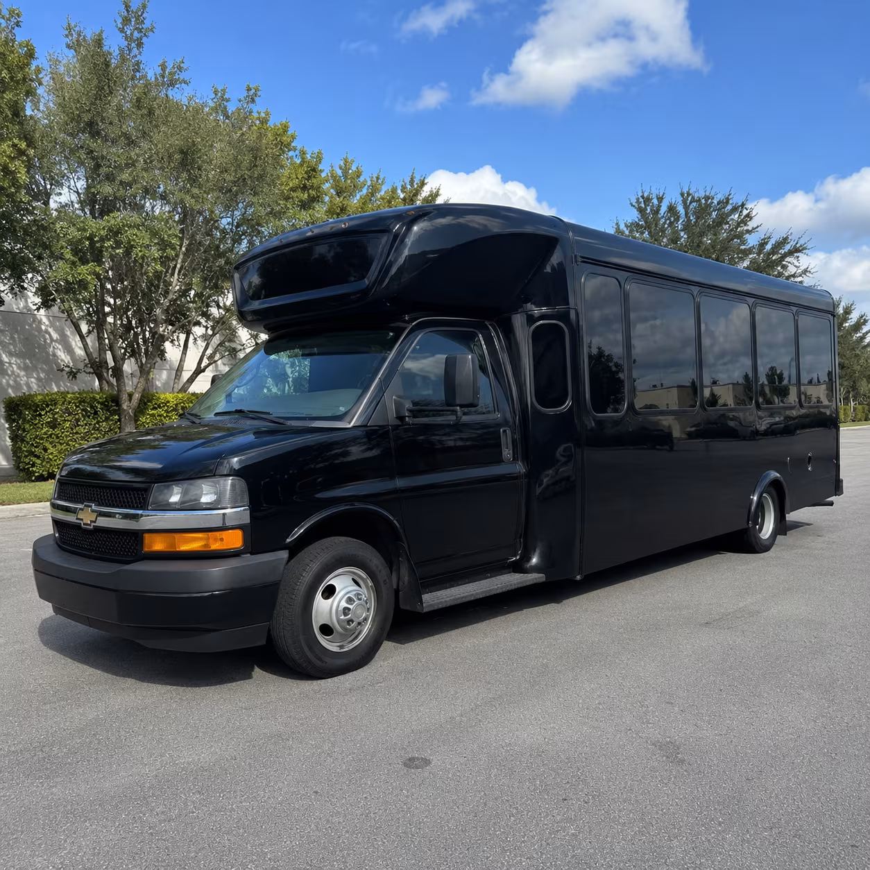 Lexington Birthday, Sweet 16, & Quinceañera Transportation party bus exterior