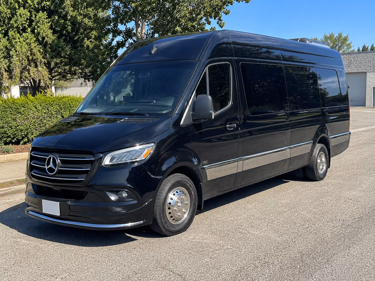 Lexington Corporate Transportation party bus exterior