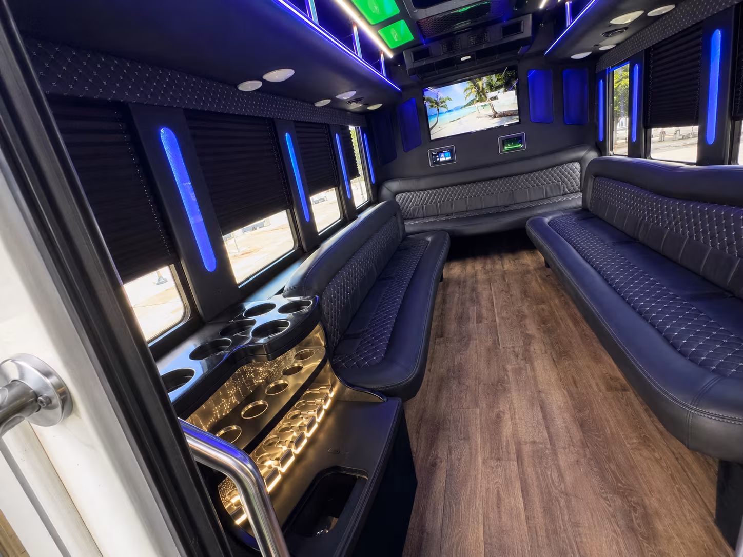 Louisville Birthday, Sweet 16, & Quinceañera Party Bus Rentals